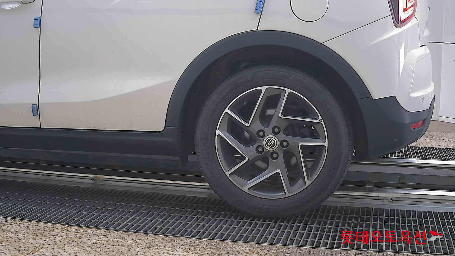 سانغ يونغ تيفولي