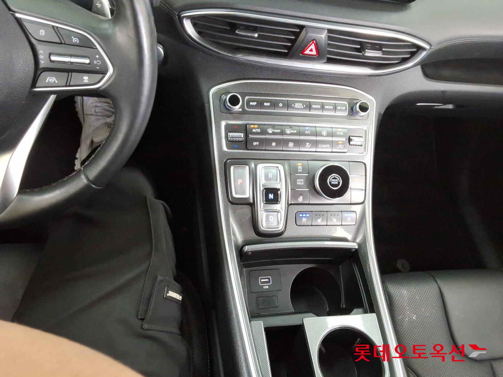 Hyundai Santa Fe - 34
