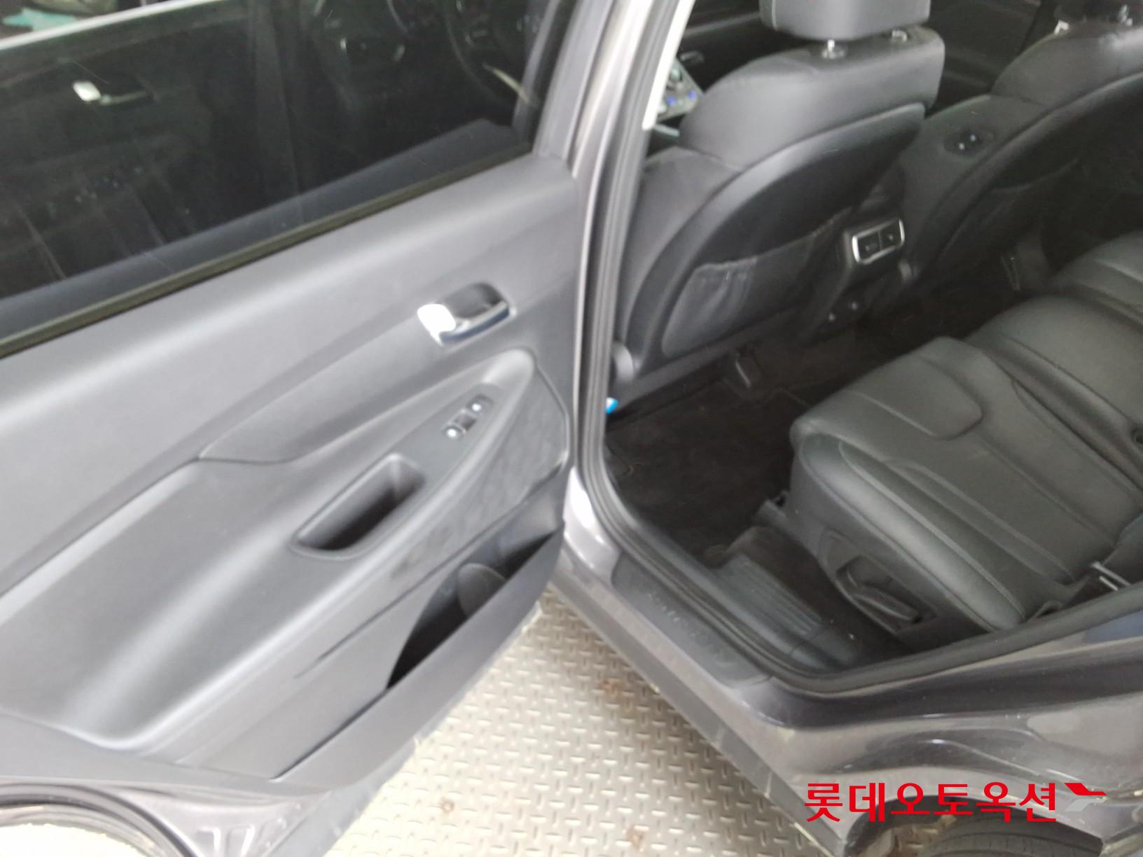 Hyundai Santa Fe - 38
