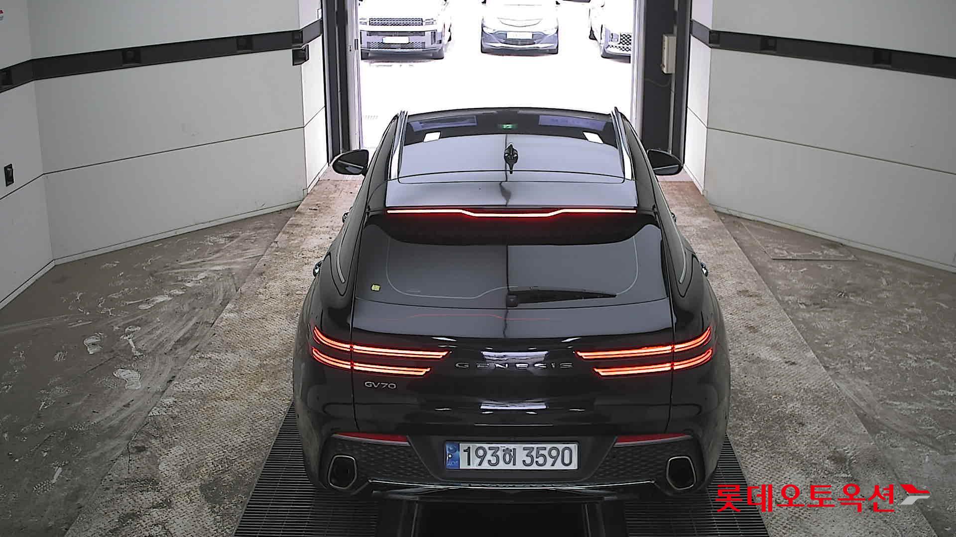 جينسس جي في 70