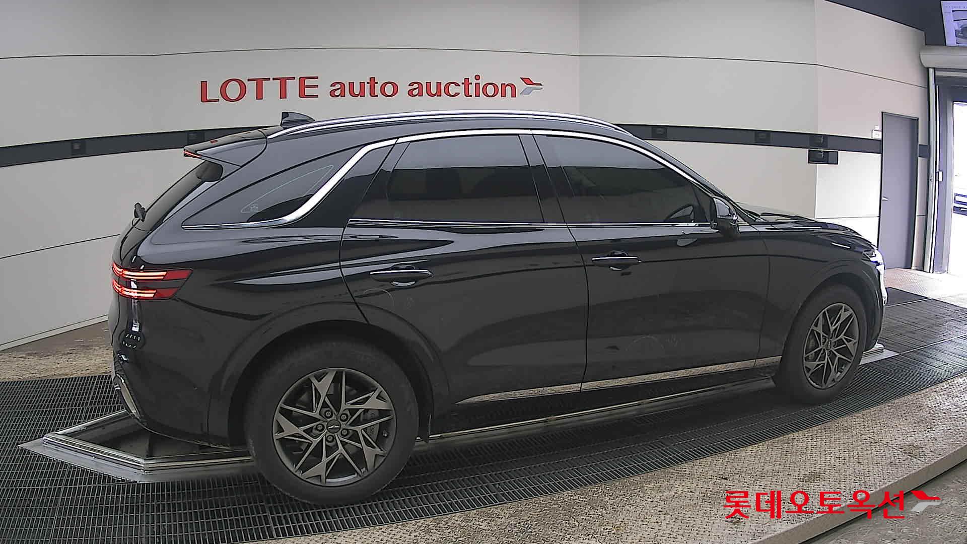 جينسس جي في 70