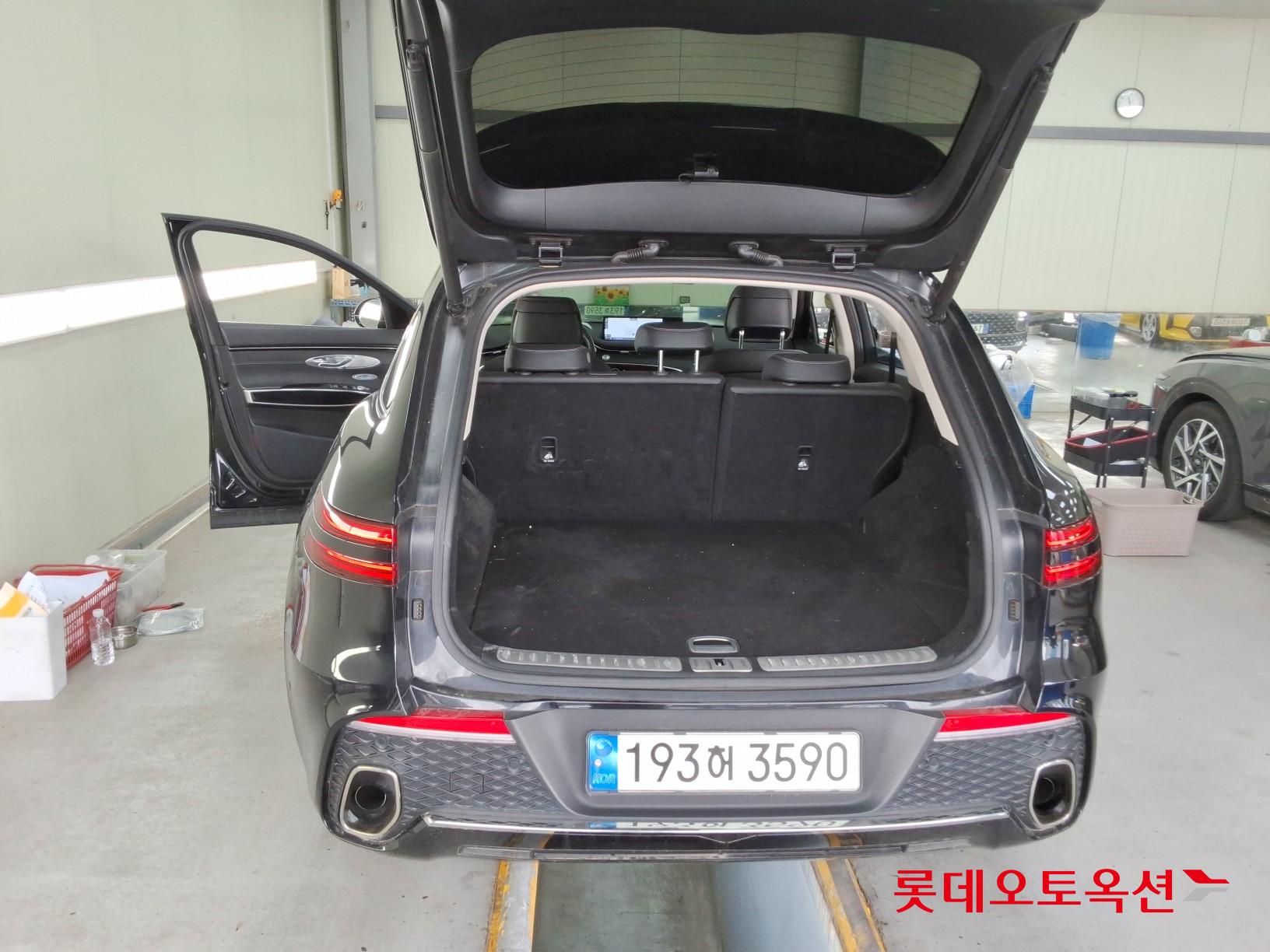 جينسس جي في 70