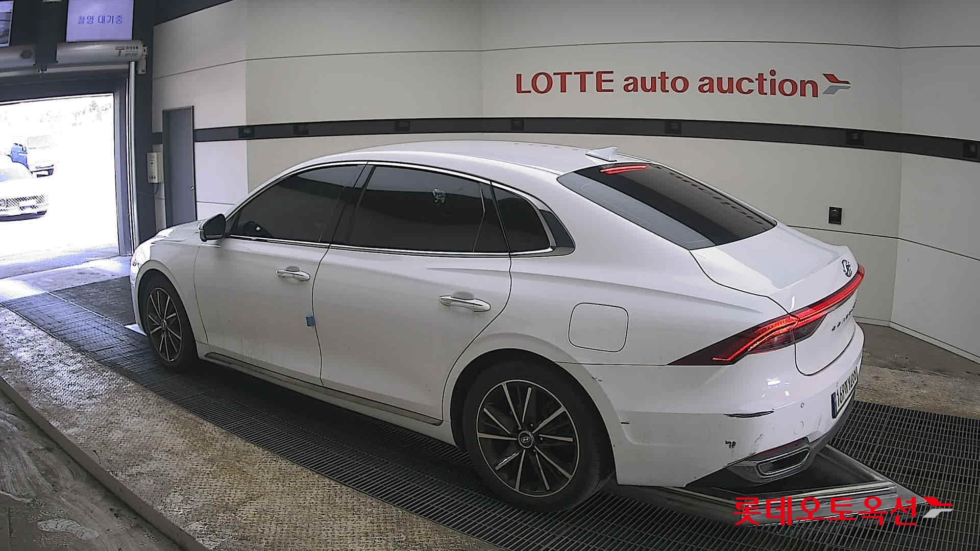 هيونداي أزيرا