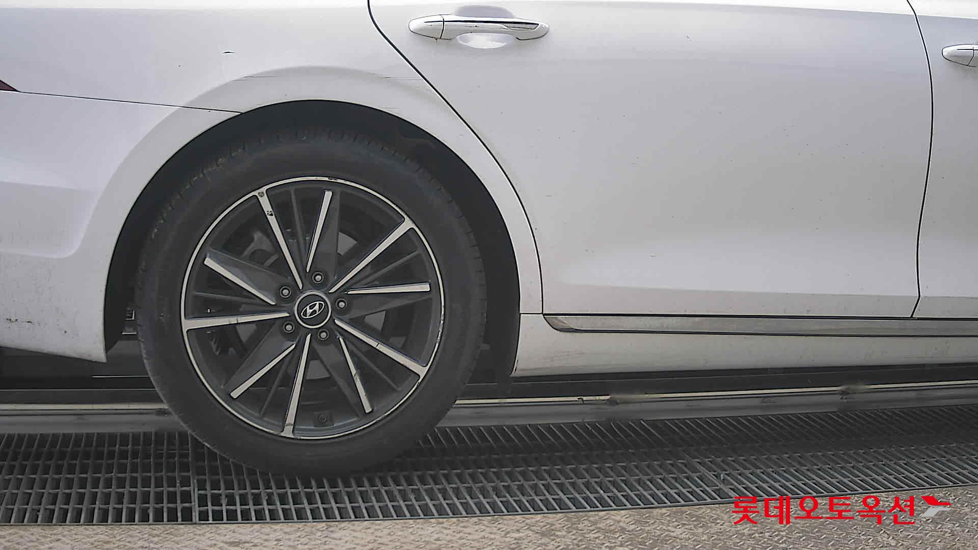 هيونداي أزيرا