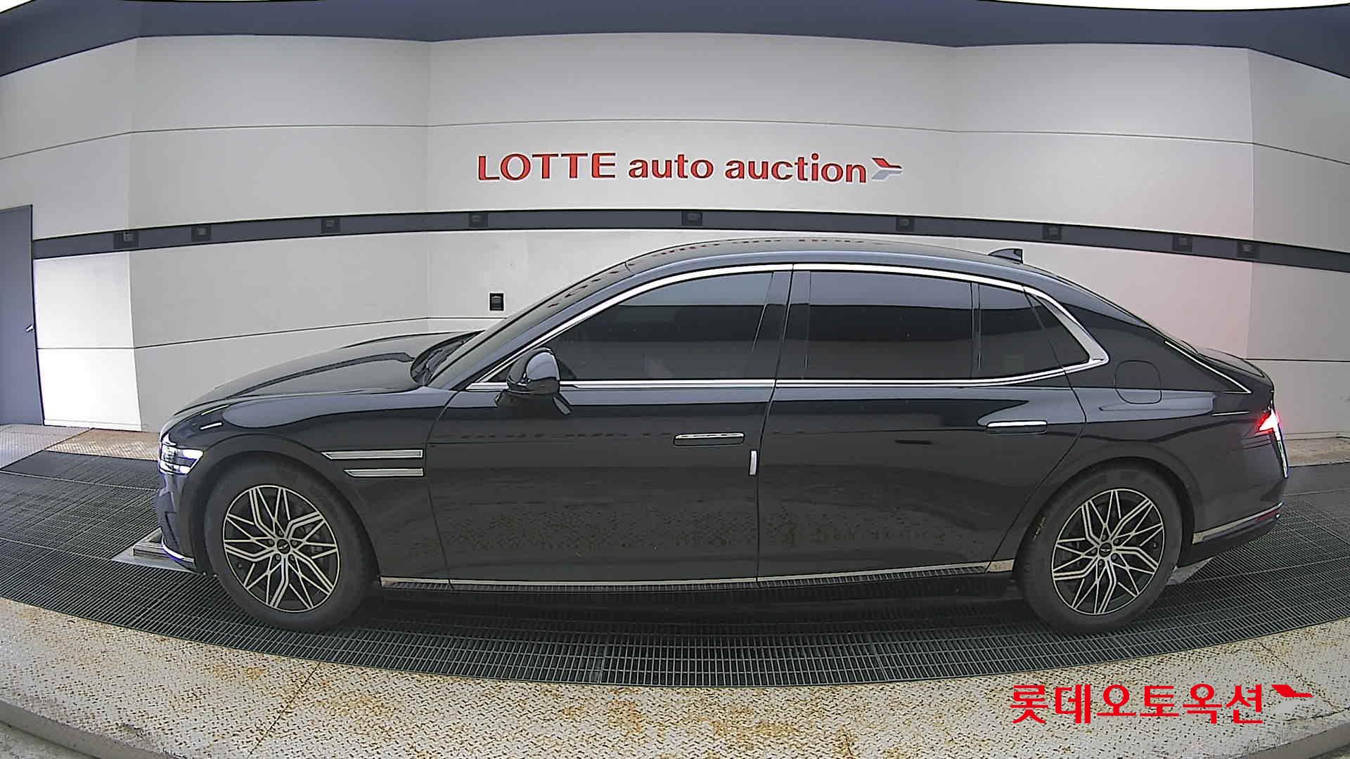 2023 - genesis g90