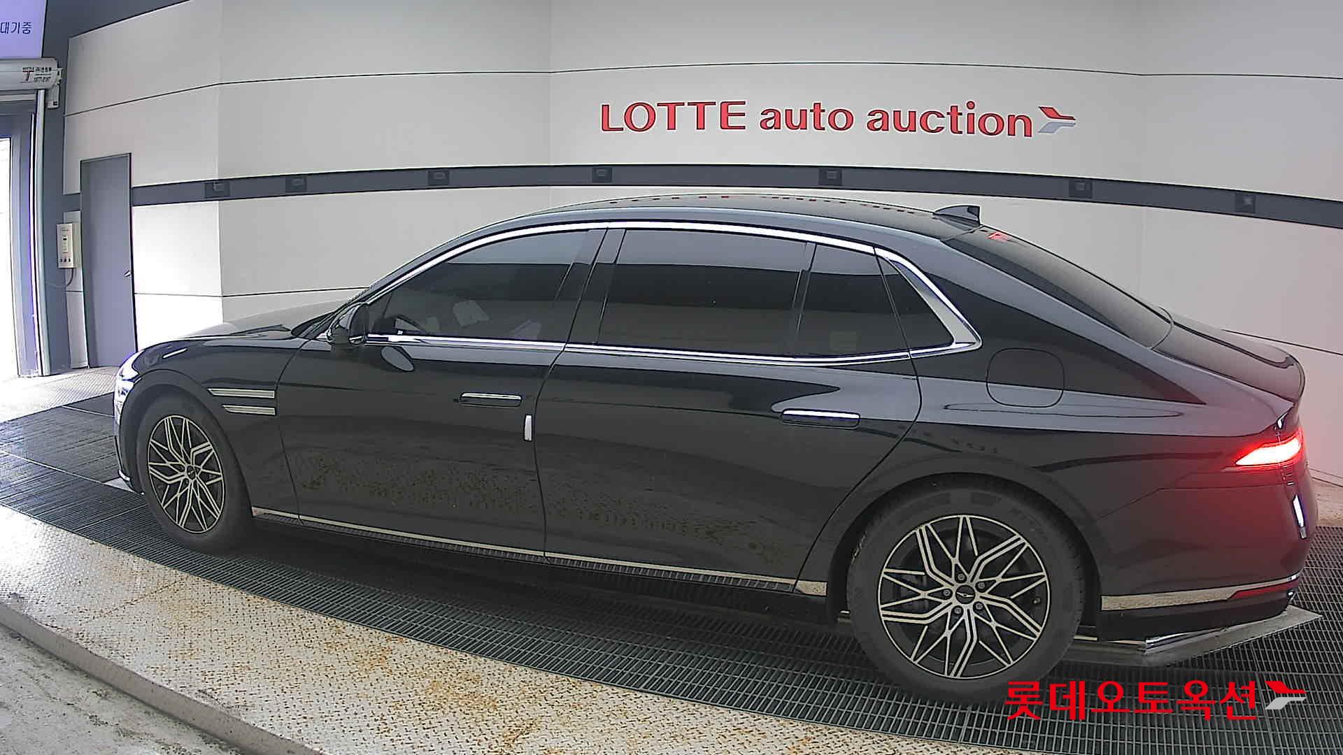 2023 - genesis g90