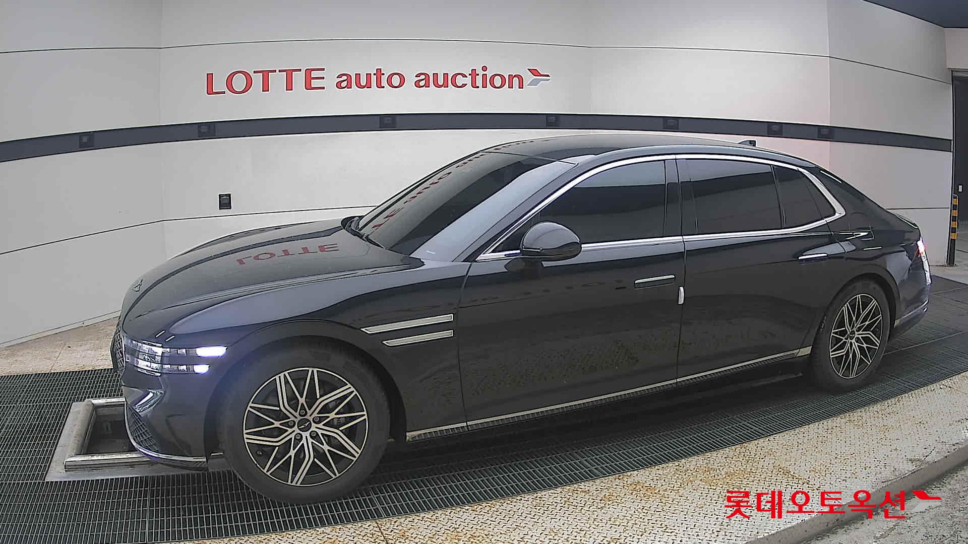 2023 - genesis g90