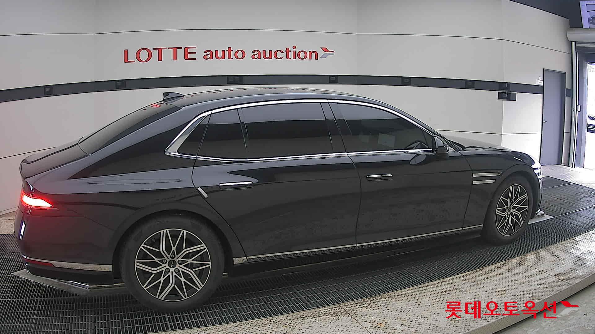 2023 - genesis g90