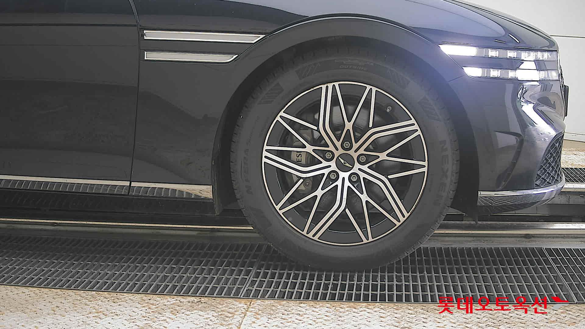2023 - genesis g90