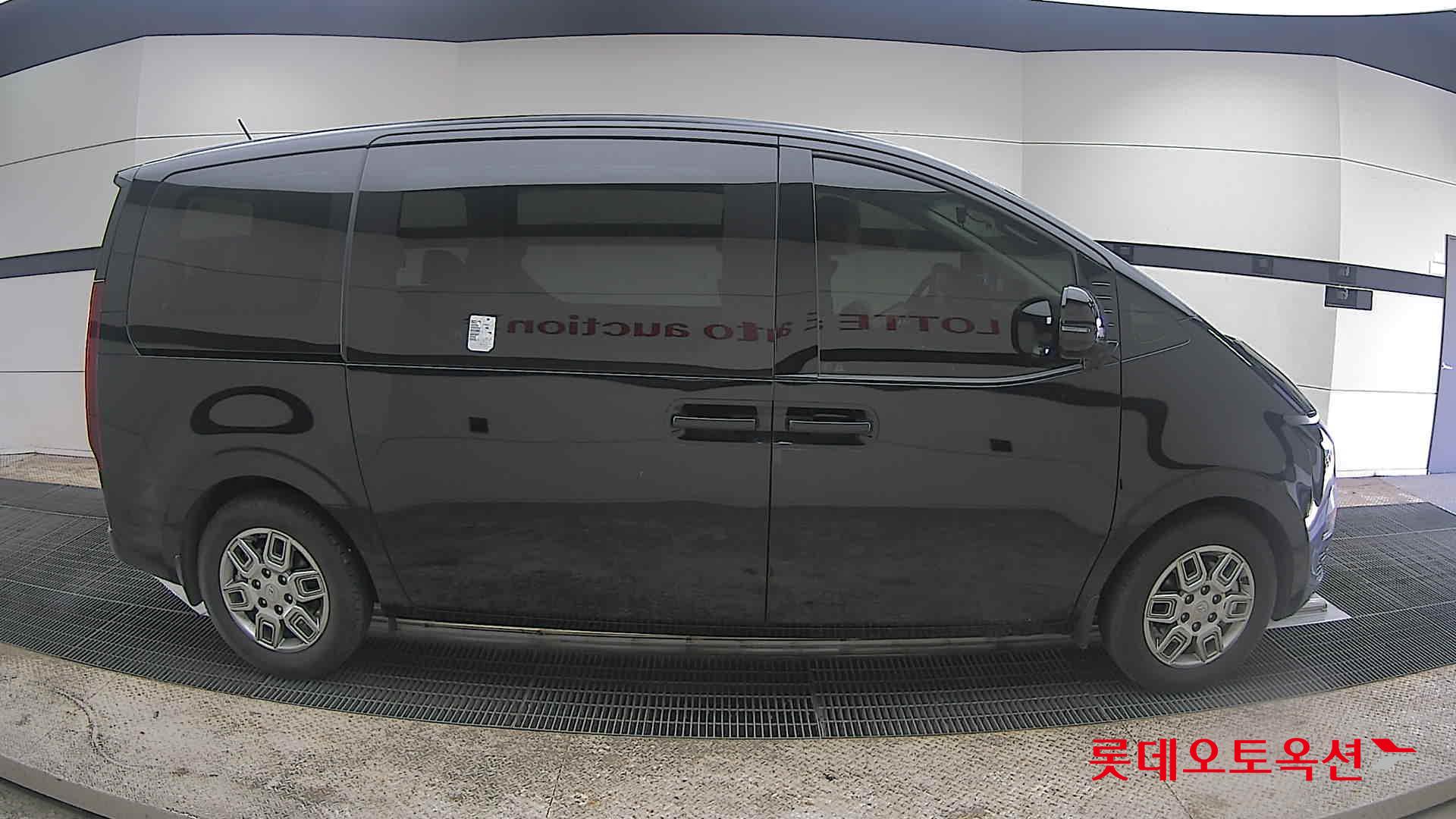 هيونداي ستاريا