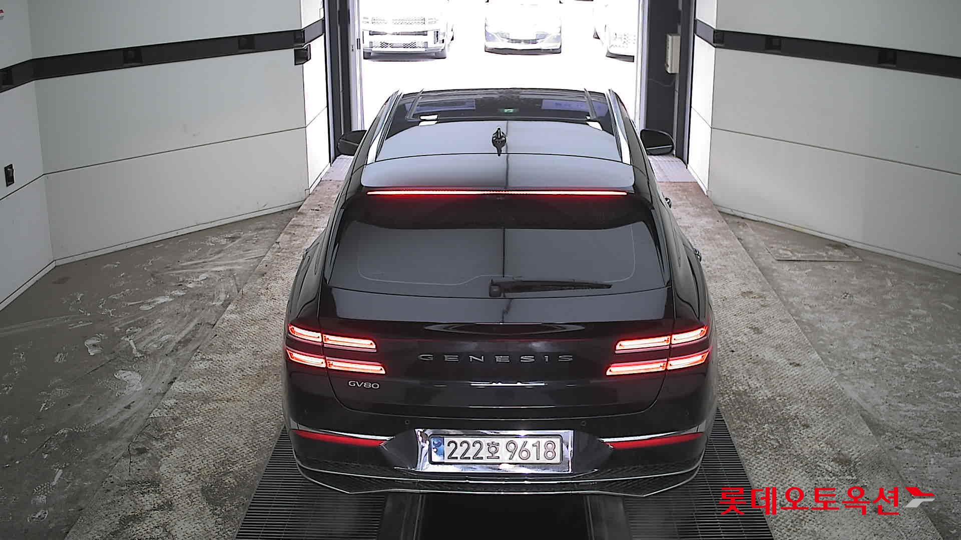 جينسس جي في 80