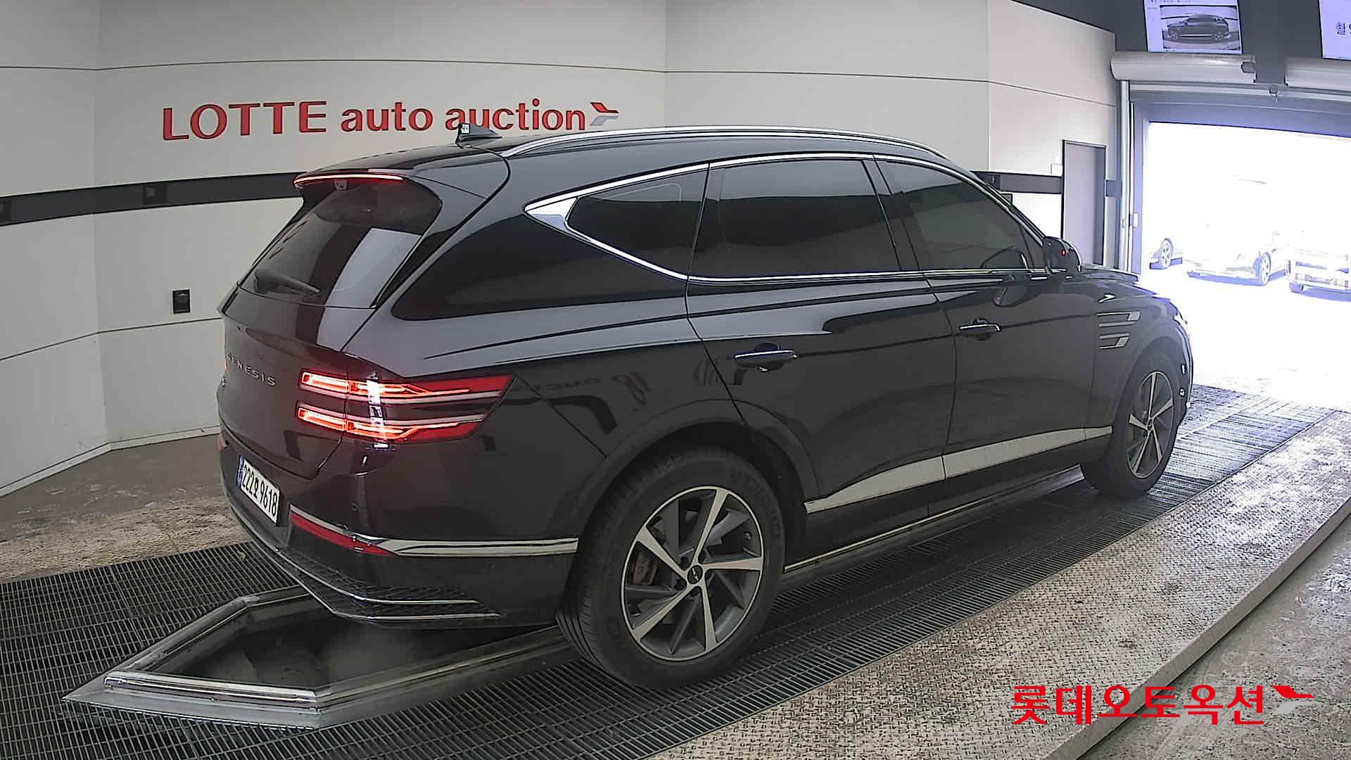 جينسس جي في 80