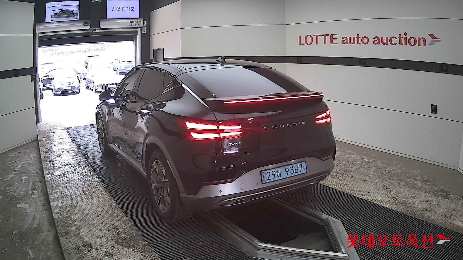 جينسس جي في 60