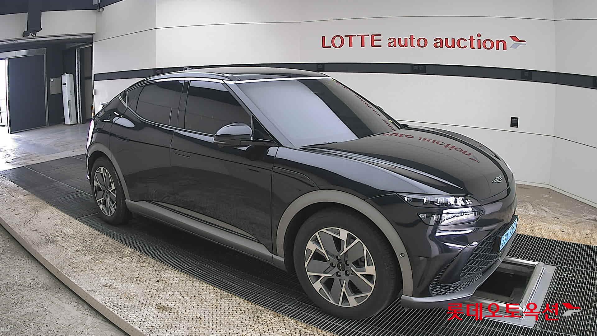 جينسس جي في 60