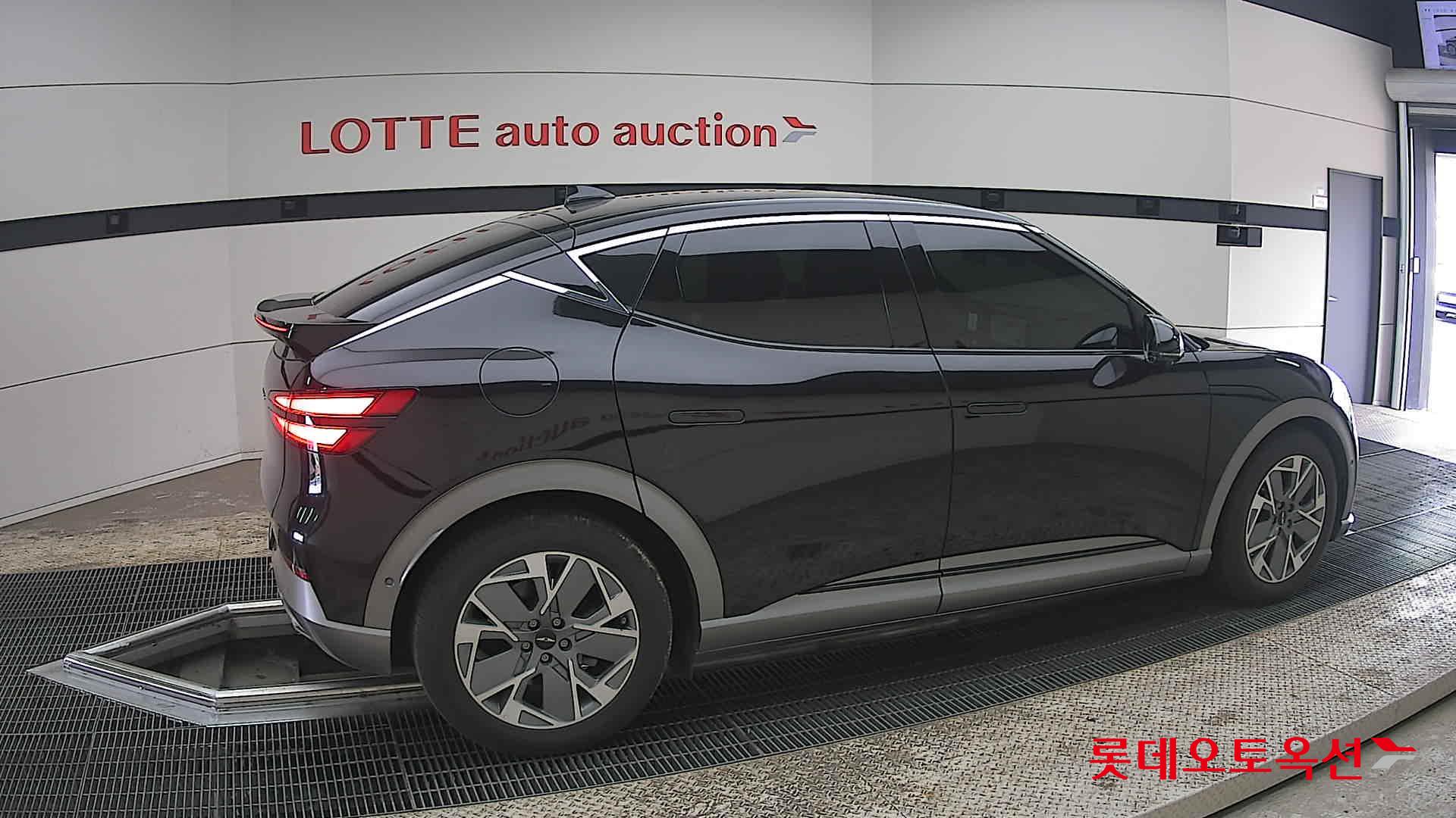 جينسس جي في 60