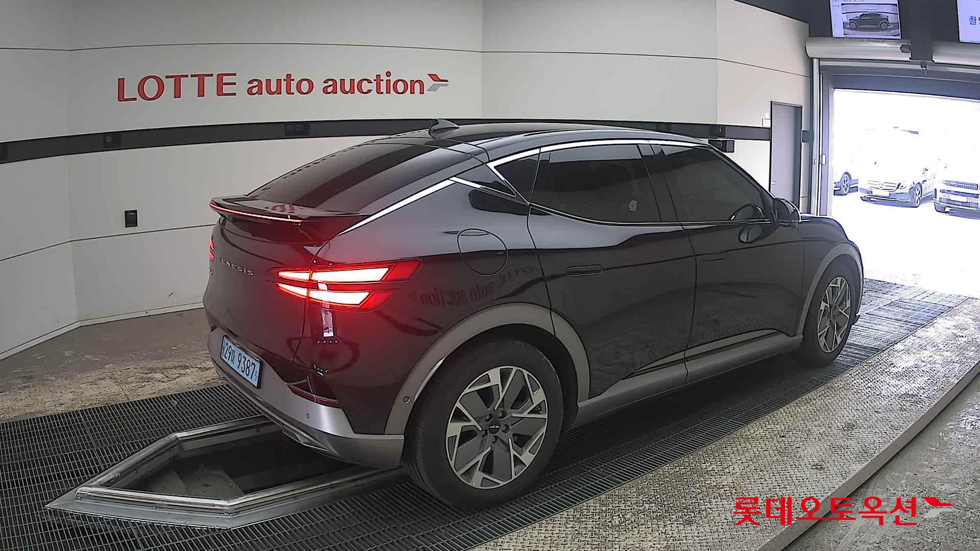 جينسس جي في 60