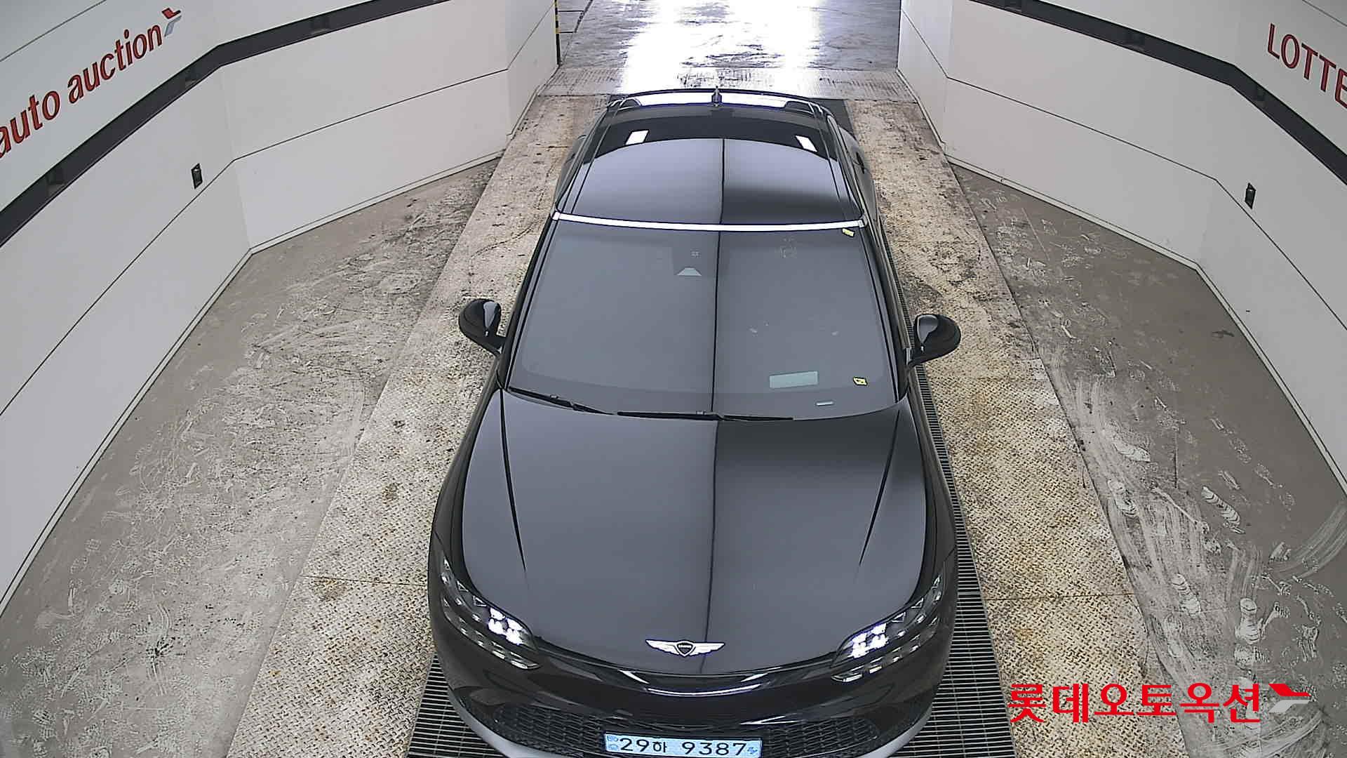 جينسس جي في 60