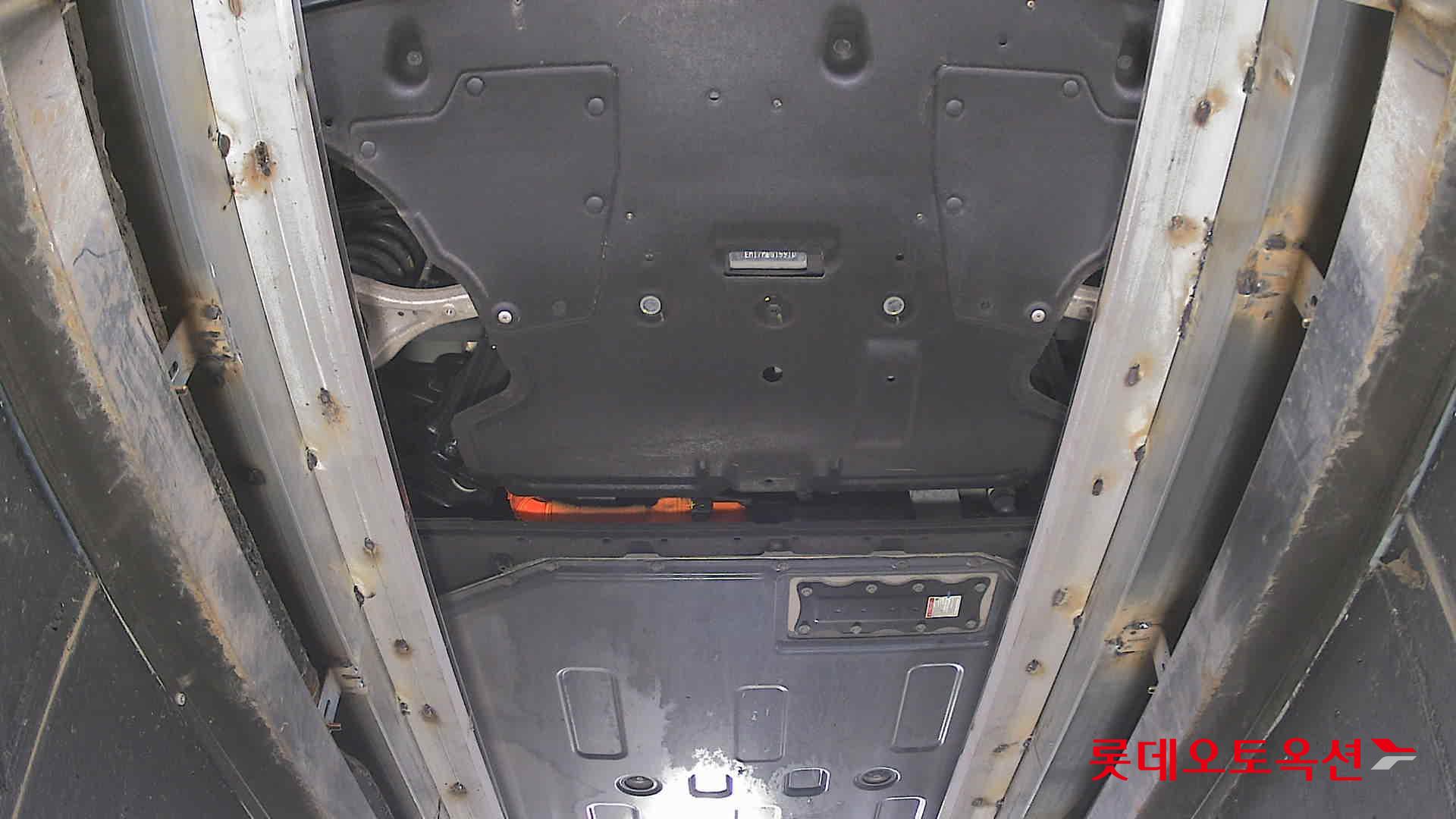 جينسس جي في 60