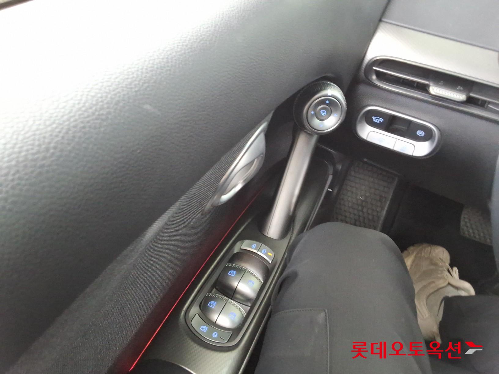 جينسس جي في 60