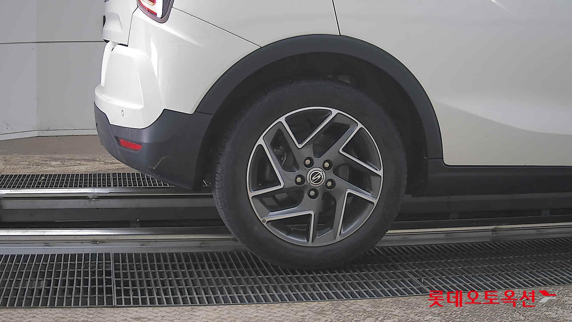 سانغ يونغ تيفولي