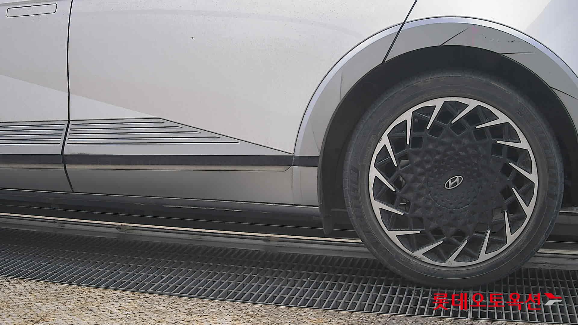 هيونداي أيونيك