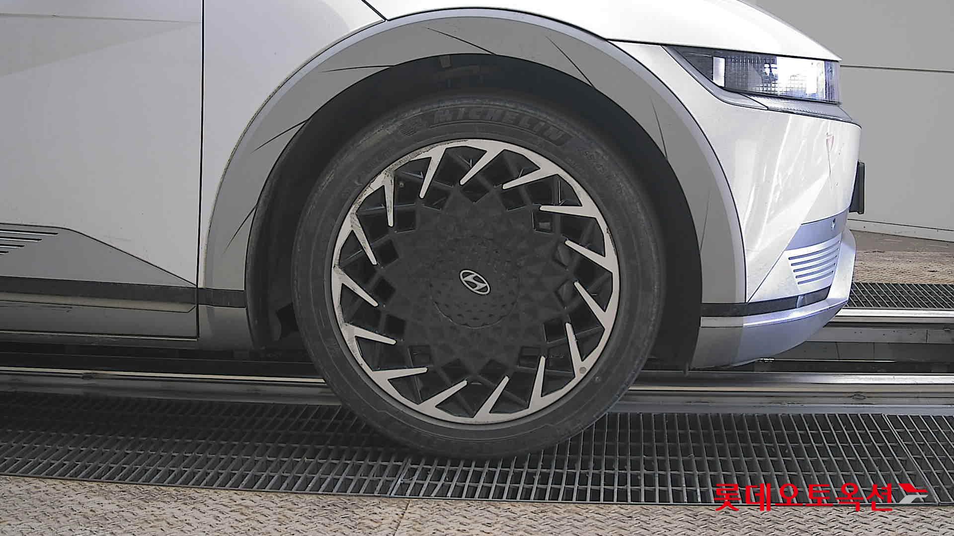 هيونداي أيونيك