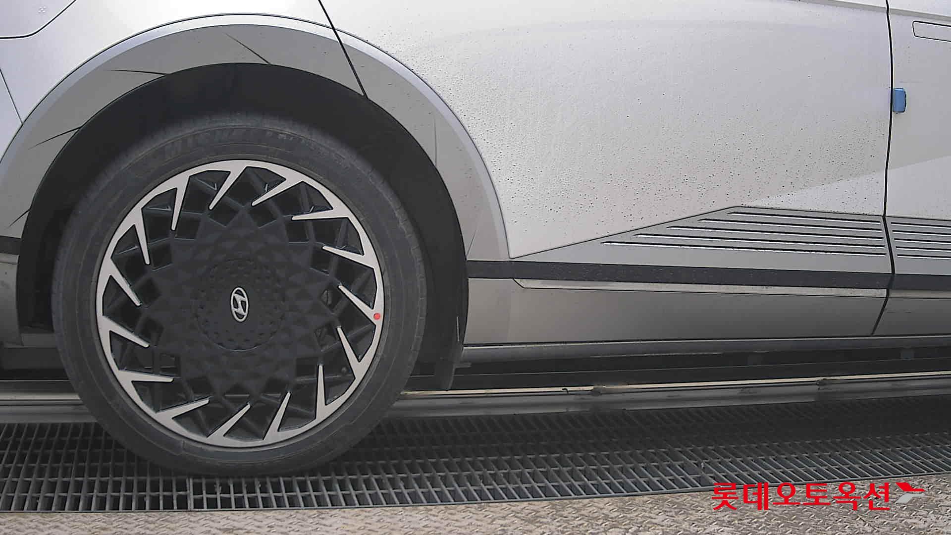 هيونداي أيونيك