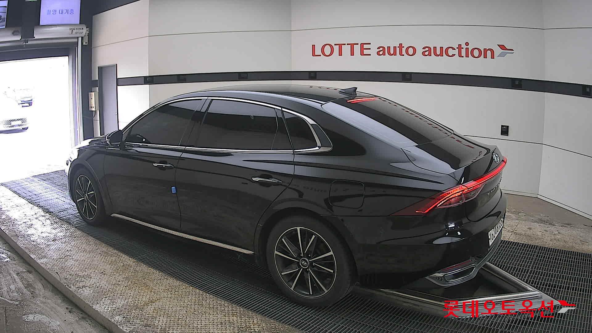 هيونداي أزيرا