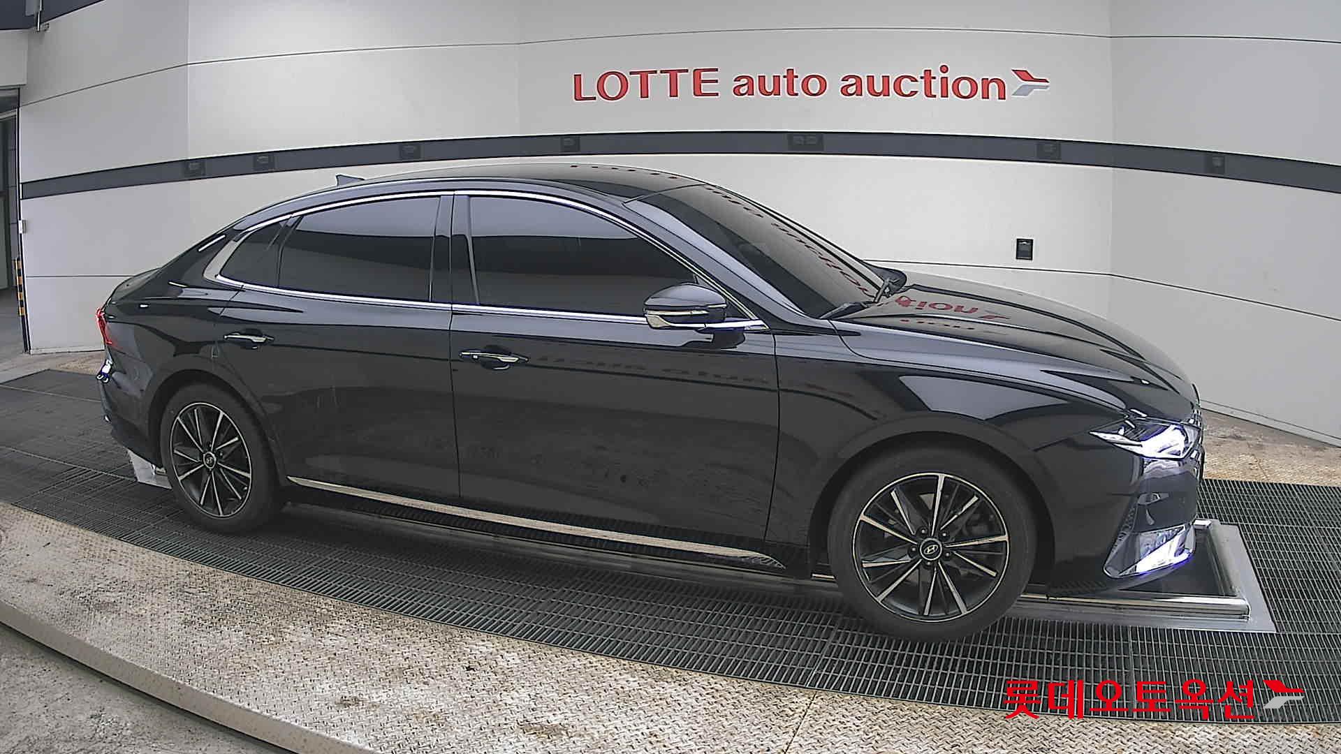 هيونداي أزيرا