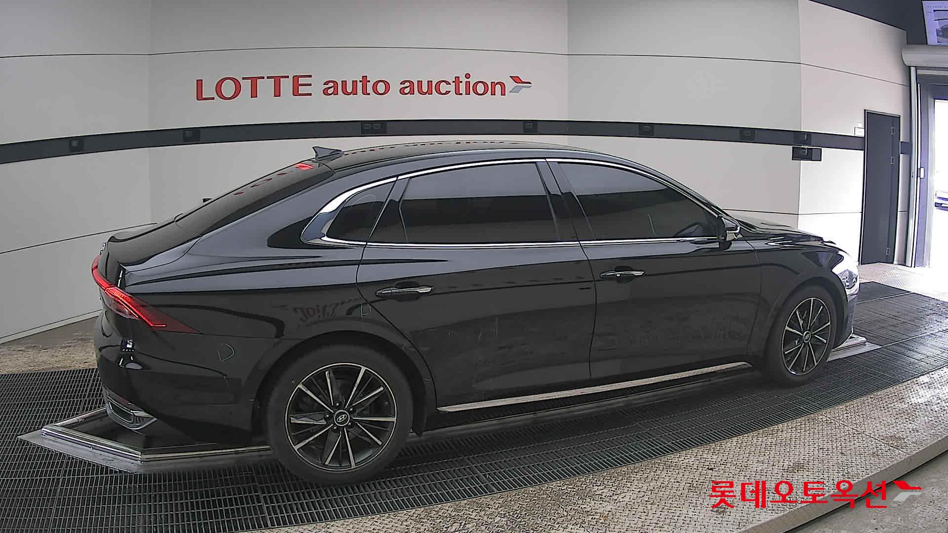 هيونداي أزيرا