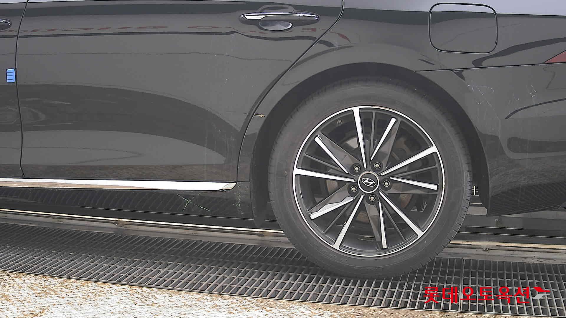 هيونداي أزيرا