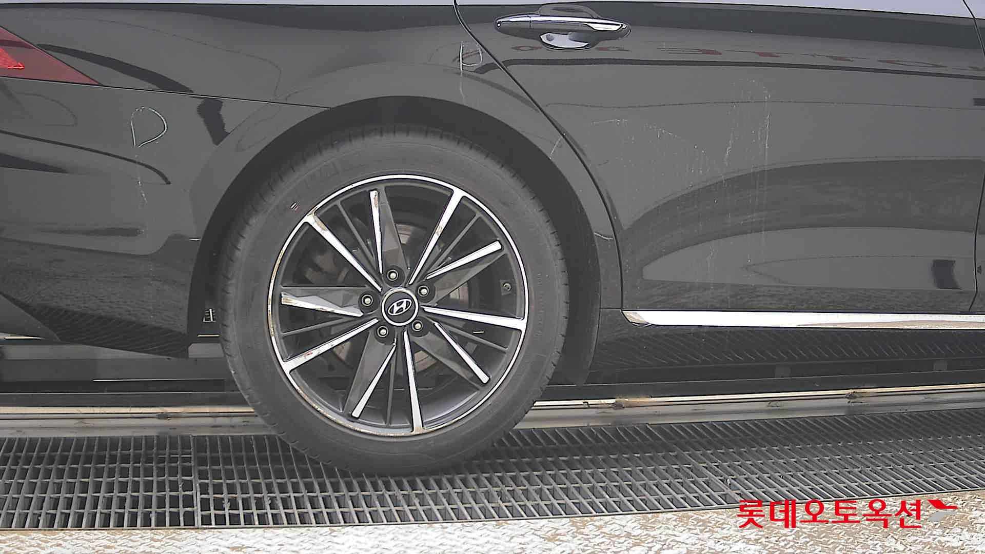 هيونداي أزيرا