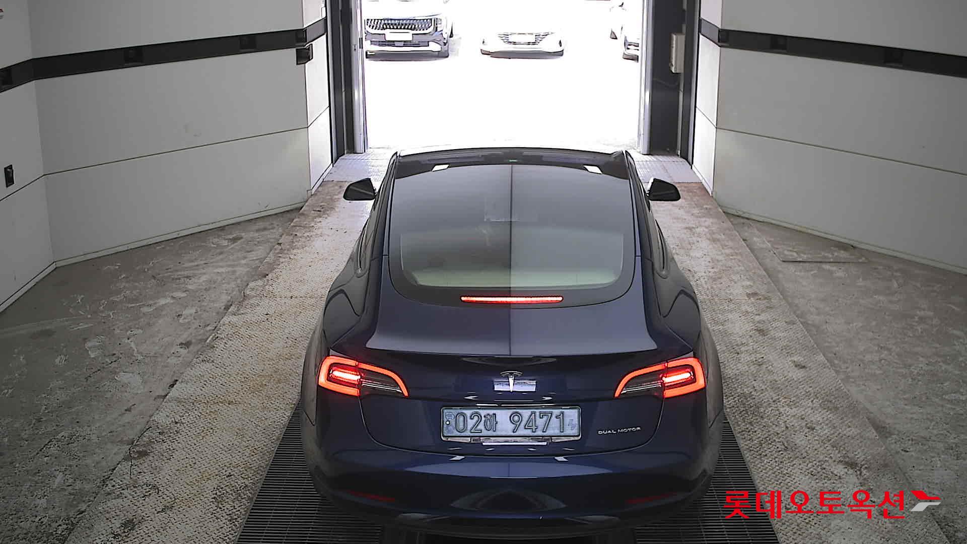 Tesla Model 3 - 17