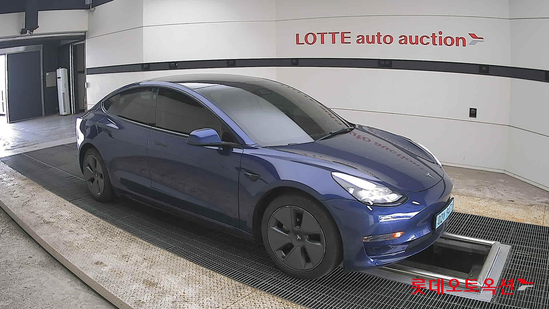 Tesla Model 3 - 23
