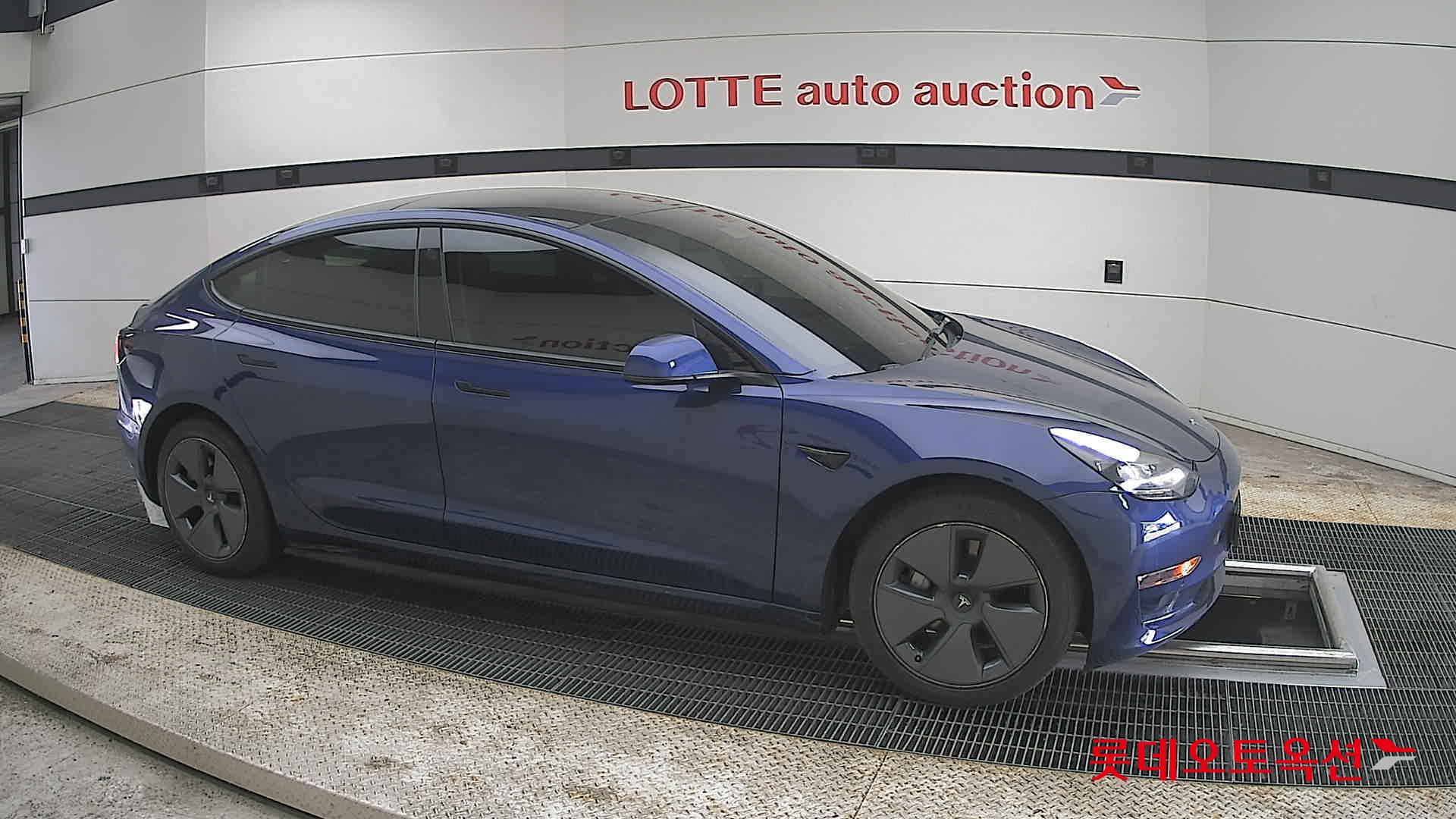 Tesla Model 3 - 22