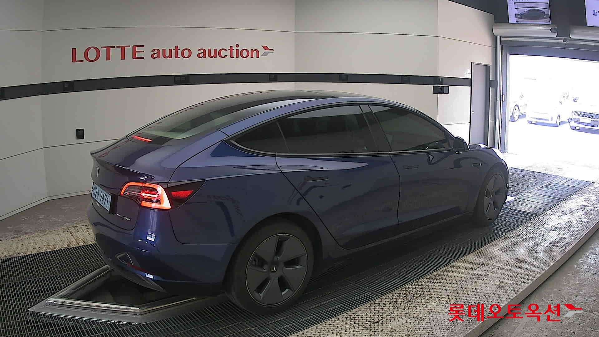 Tesla Model 3 - 19