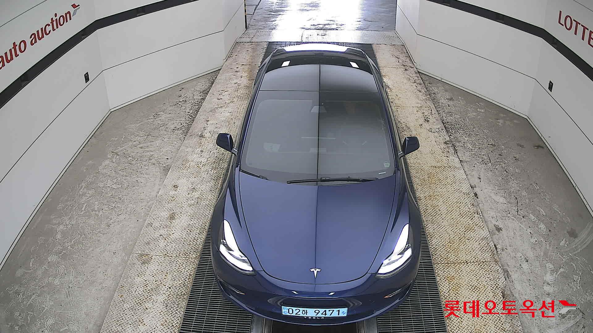 Tesla Model 3 - 7