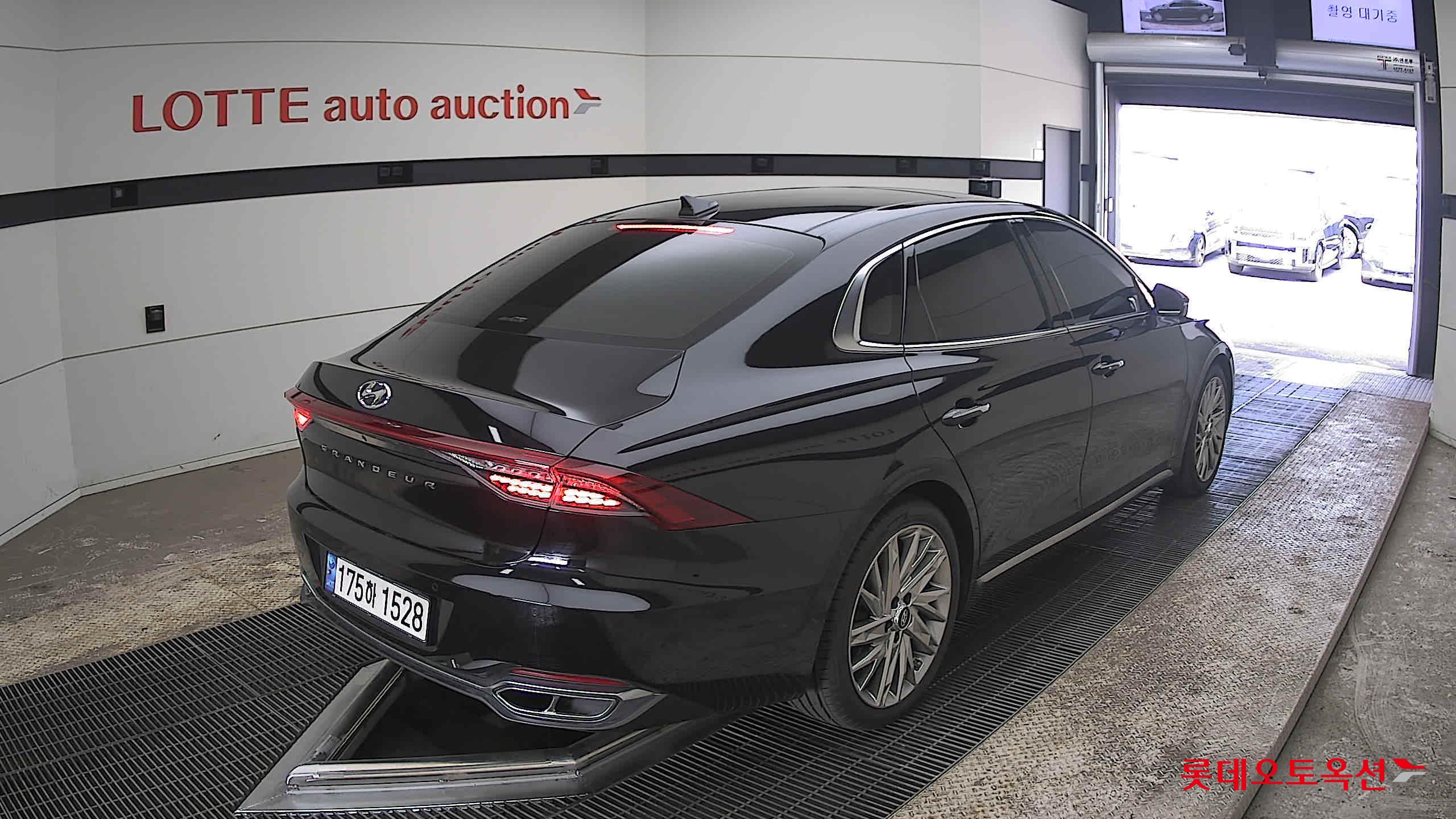 هيونداي أزيرا