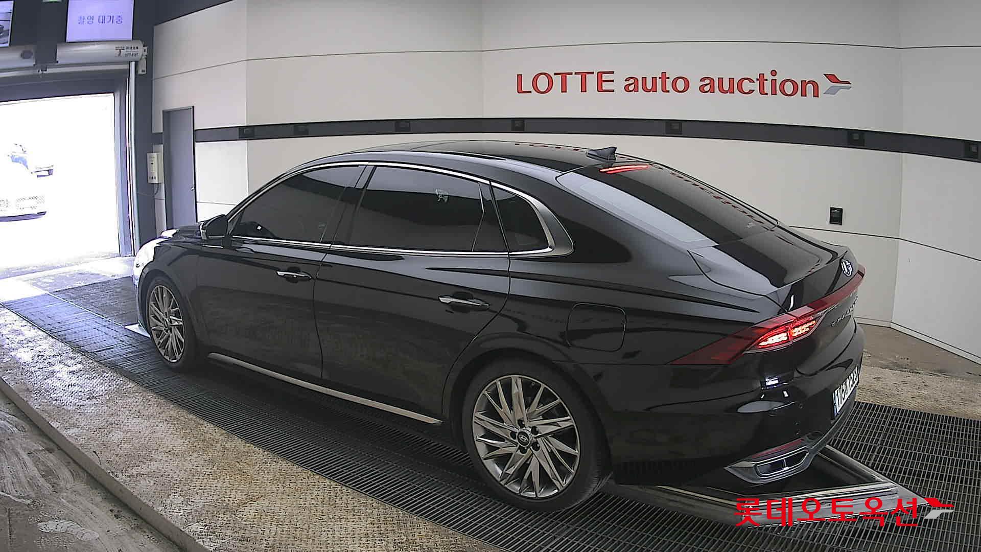 هيونداي أزيرا