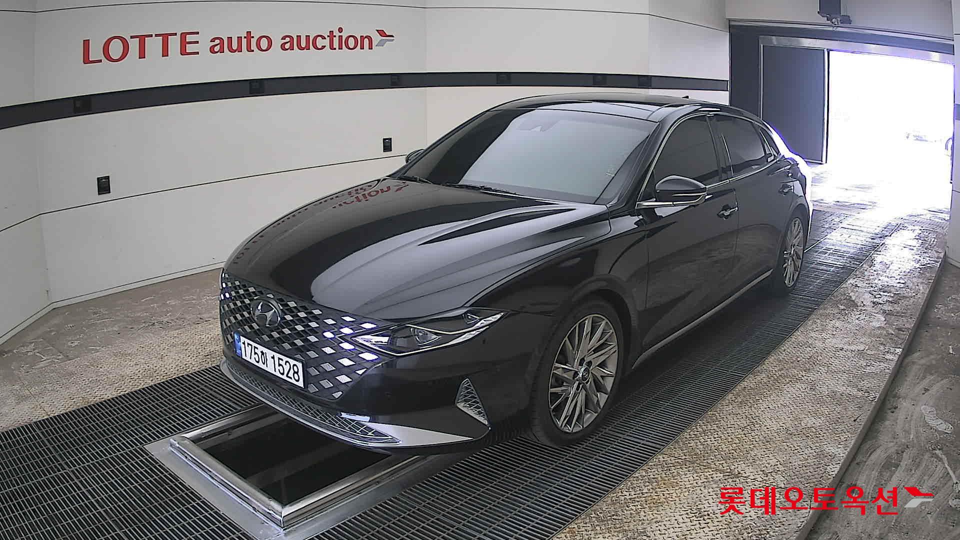 هيونداي أزيرا