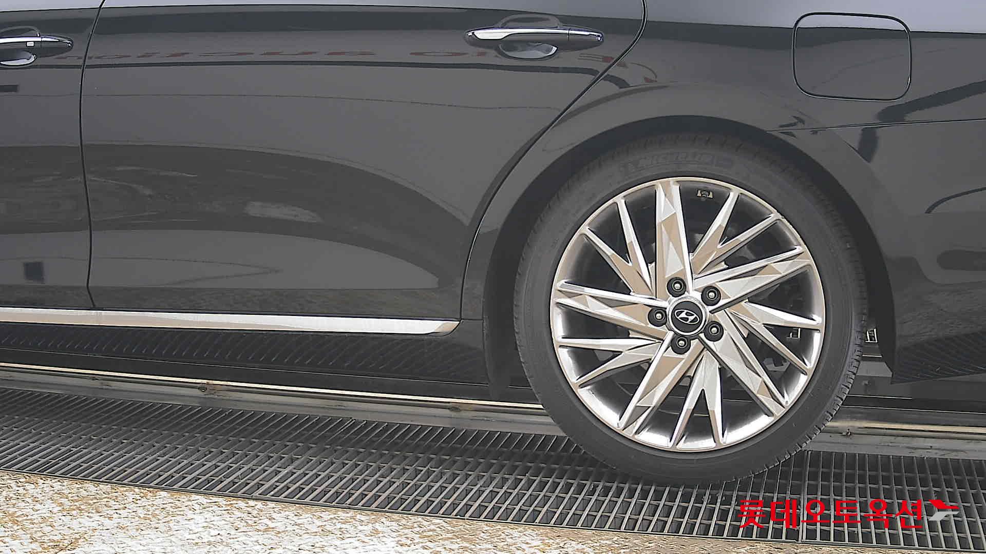 هيونداي أزيرا