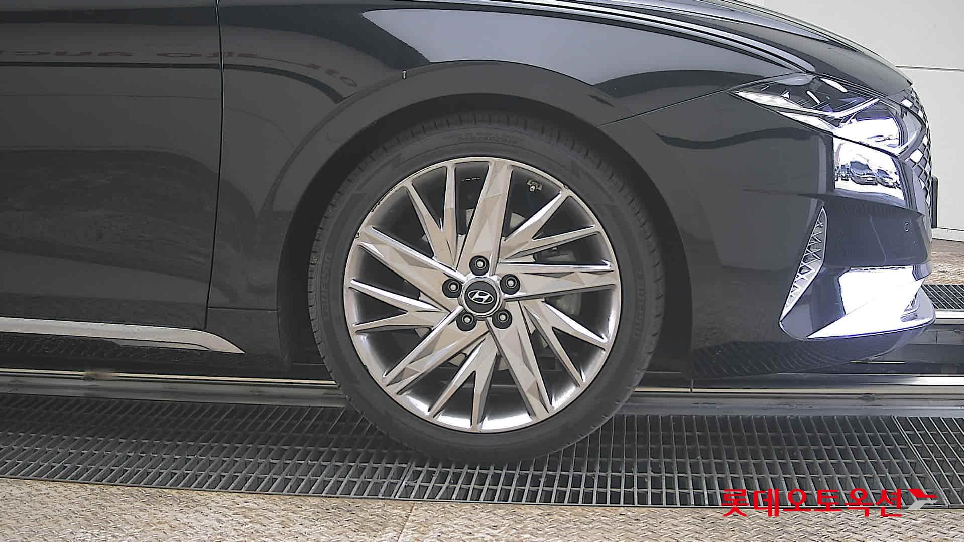 هيونداي أزيرا