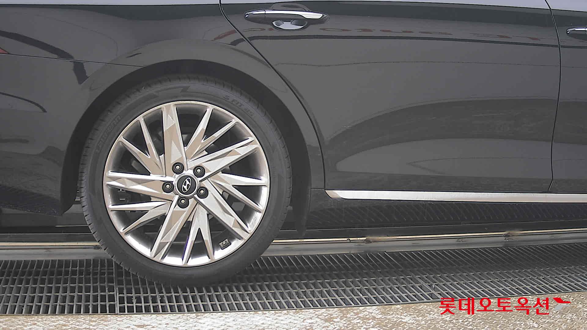 هيونداي أزيرا