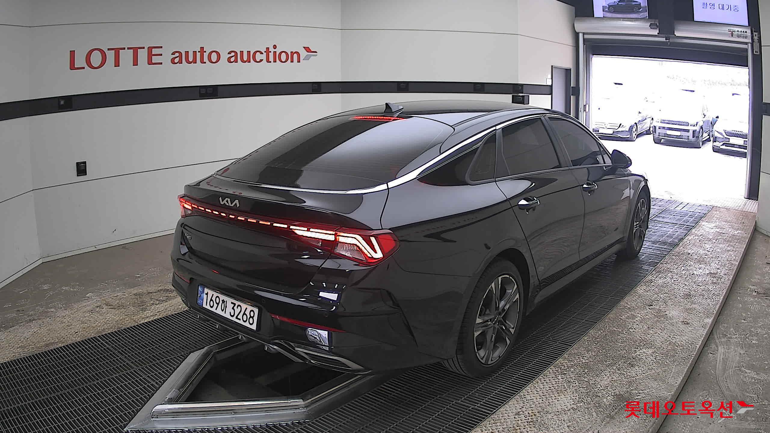 Kia K5 - 5