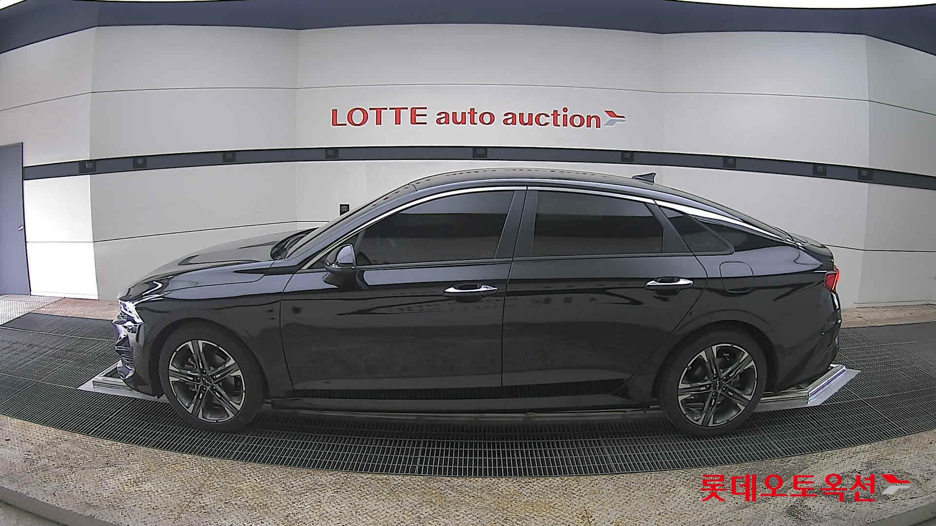 Kia K5 - 13