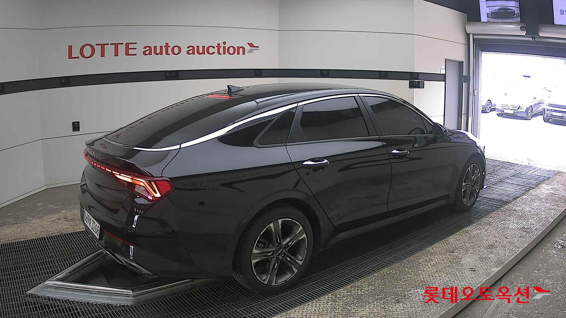 Kia K5 - 19