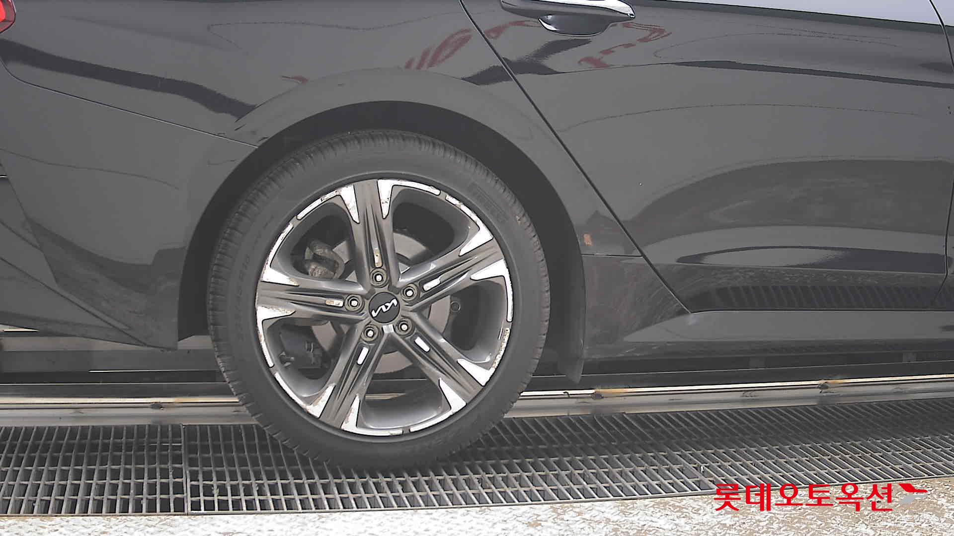 Kia K5 - 28