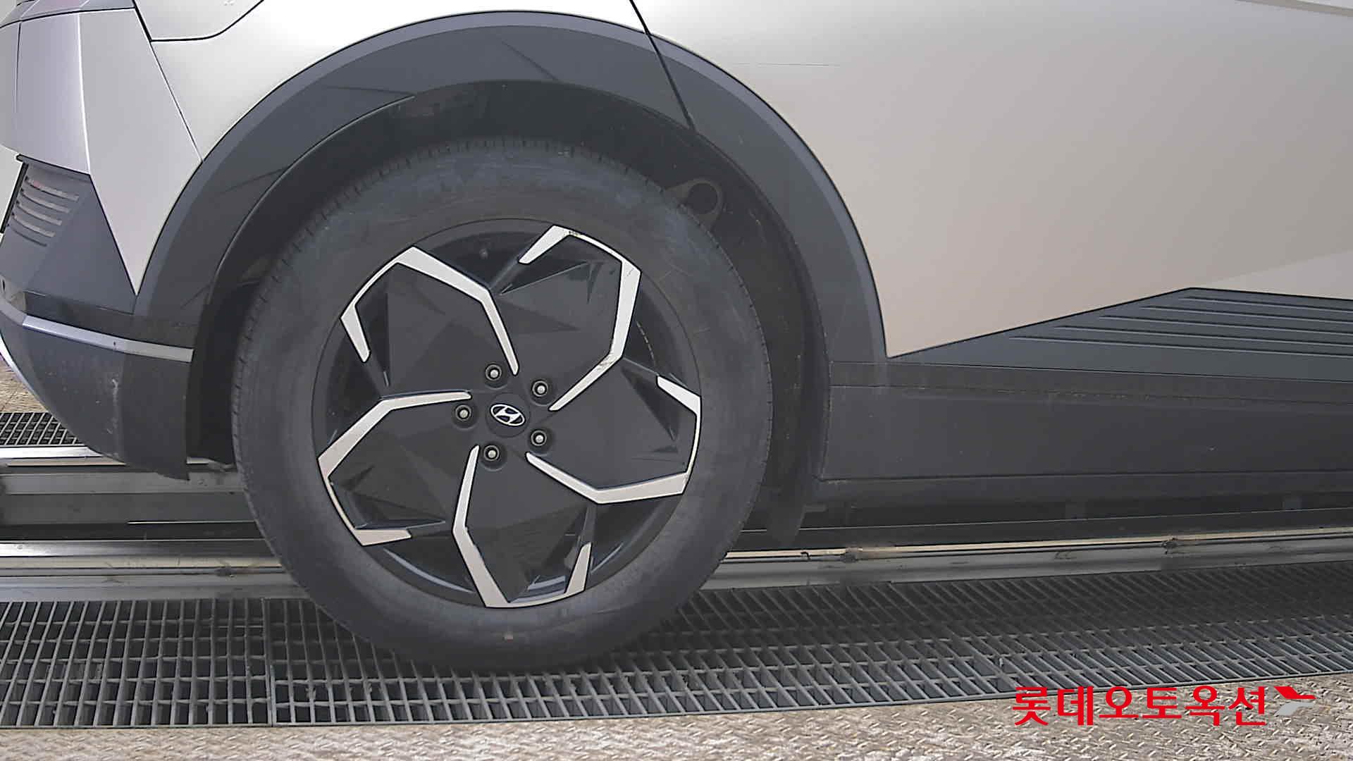 هيونداي أيونيك