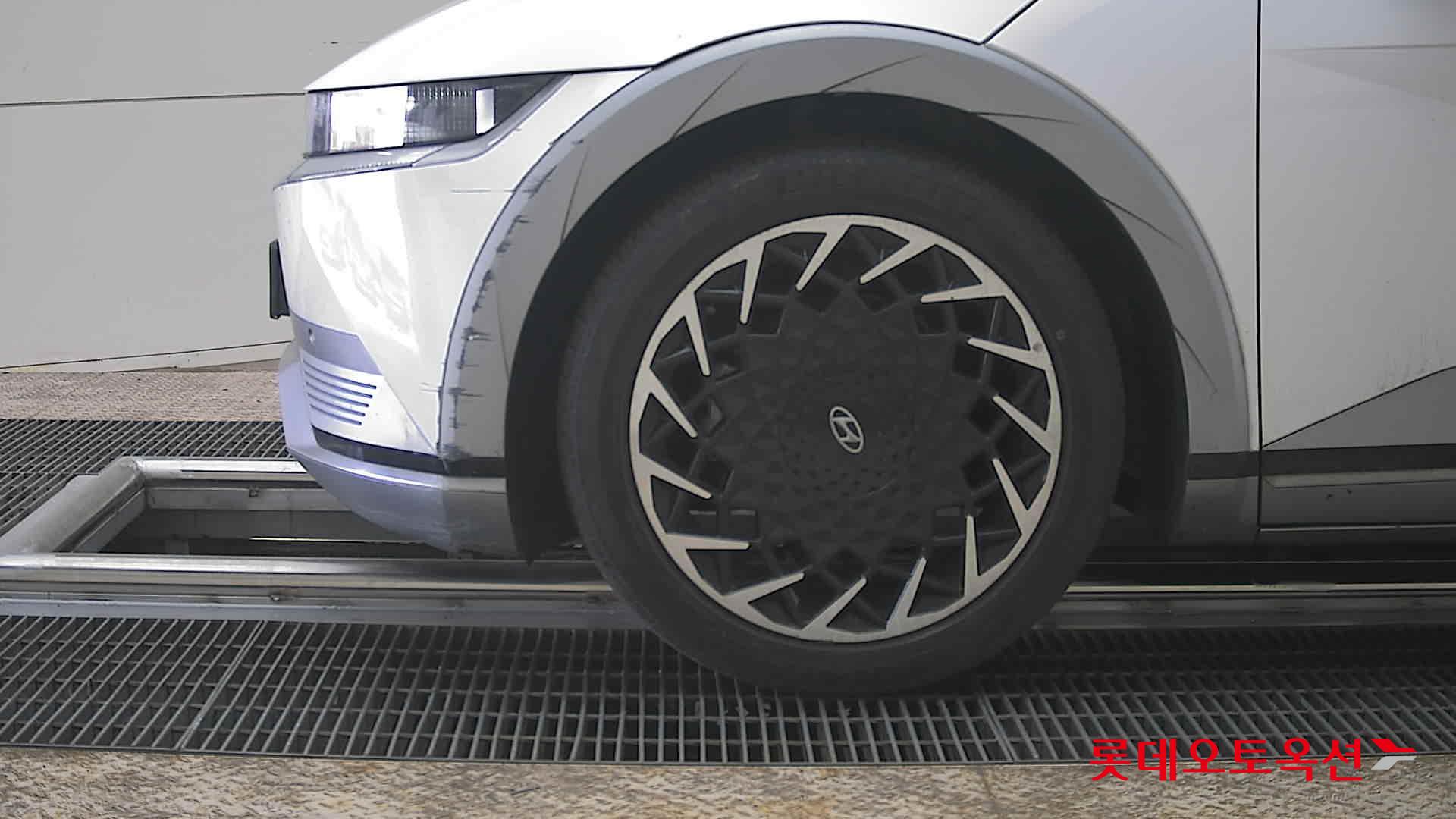 هيونداي أيونيك