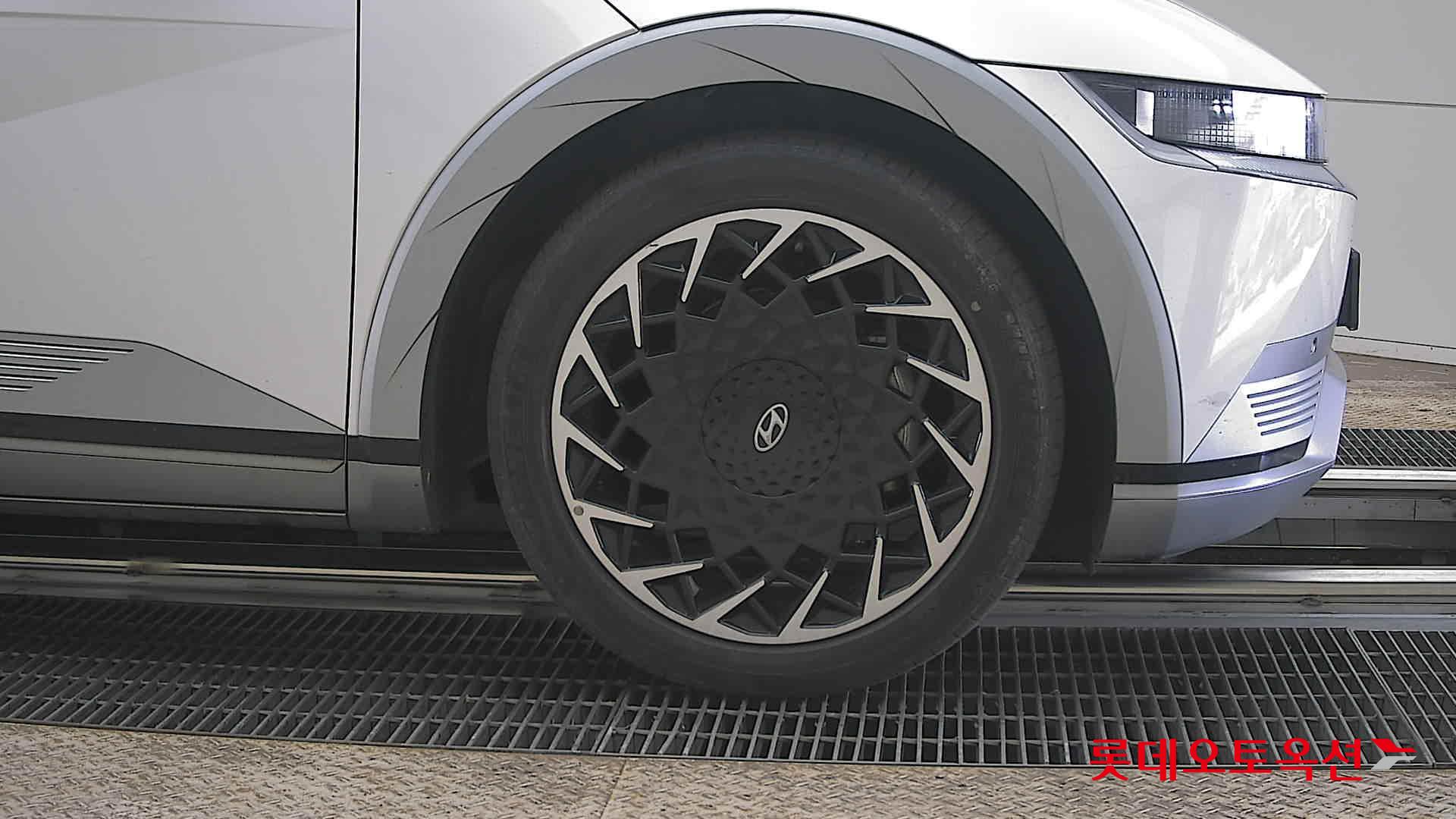 هيونداي أيونيك